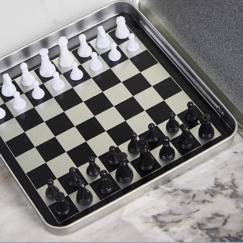 Magnetic Travel Chess - لعبة الشطرنج المعدنية المحمولة مع قاعدة
