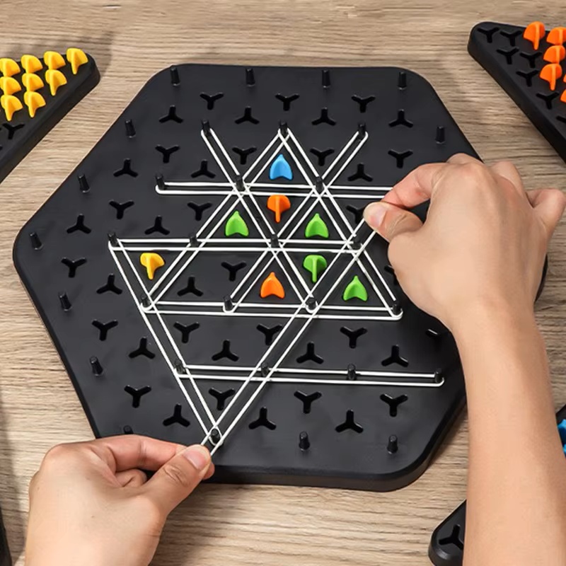 لعبة تثبيت السلسلة التفاعلية - - مراجعة Board Game Sequence وسعره
