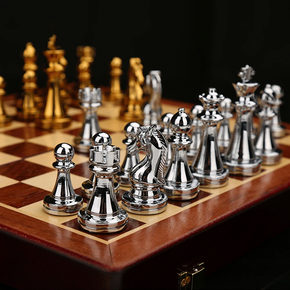 مجموعة شطرنج معدنية من العصور  - مراجعة Magnetic Travel Chess وسعره
