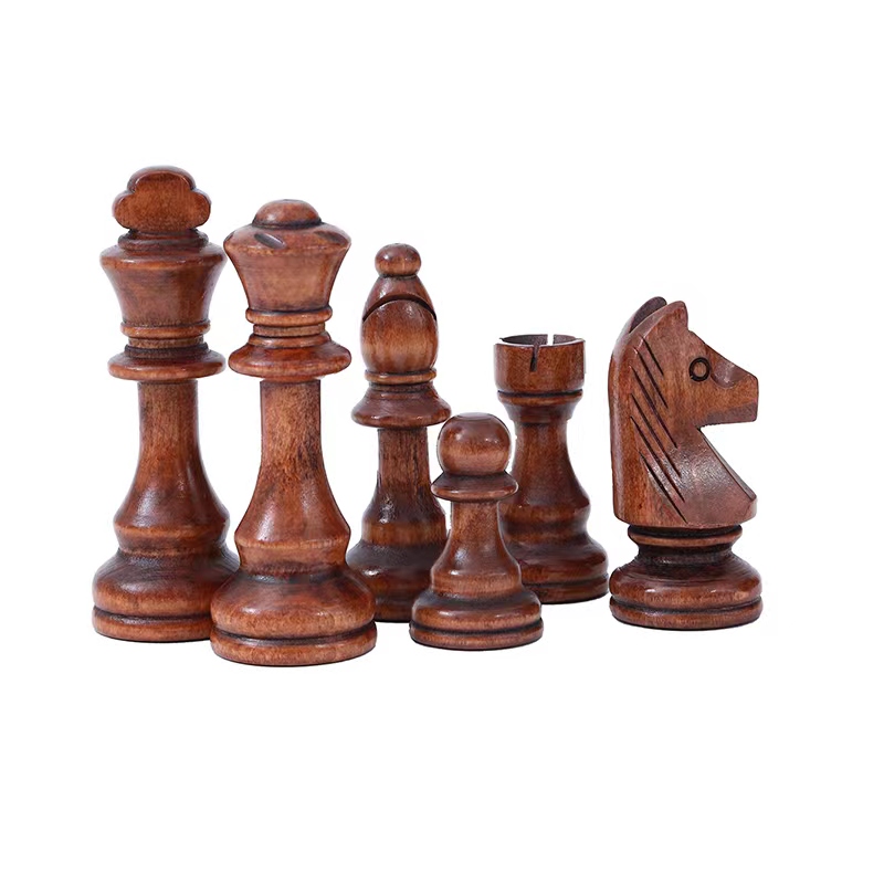 32 قطع خشبية الشطرنج الملك الا - مراجعة Magnetic Travel Chess وسعره